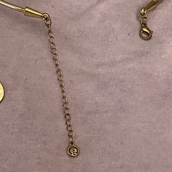 Cato 1946 gold tone, necklace and earring set - Picture 5 of 9